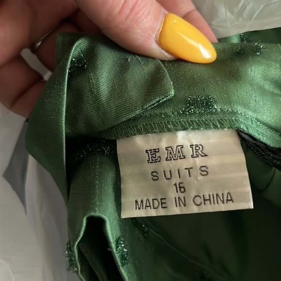 EMR Suits tailored pencil skirt, EUC - Picture 10 of 10